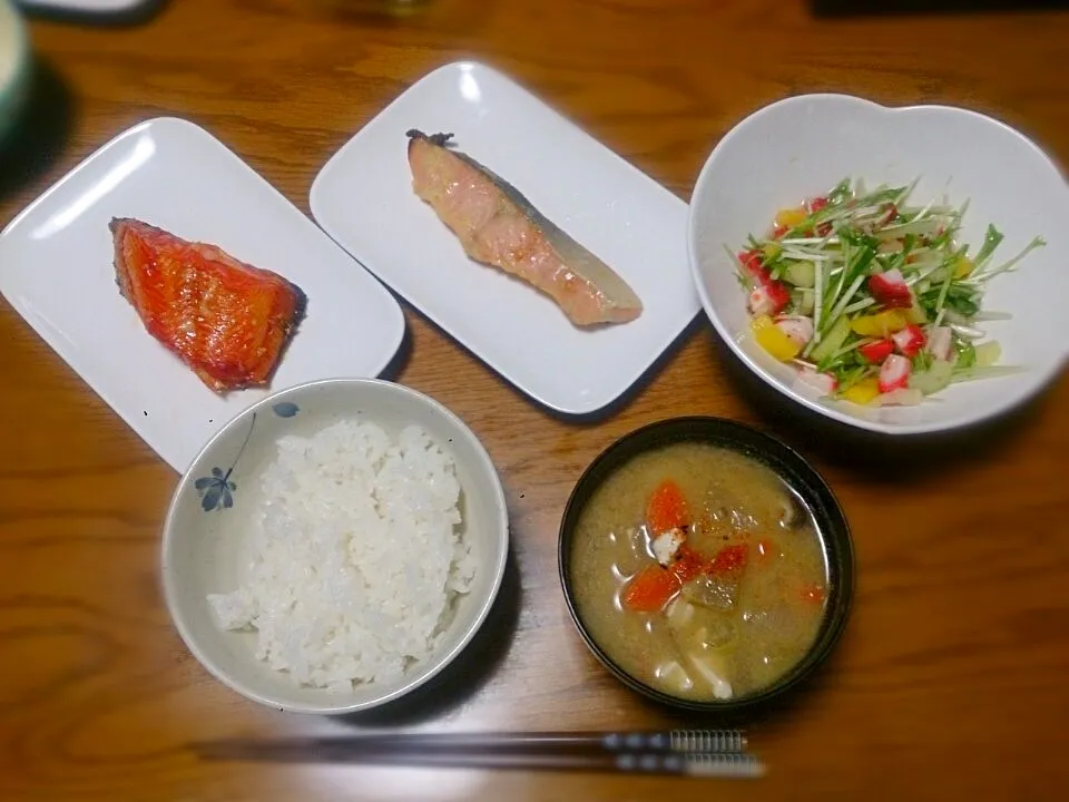 焼き魚、タコと水菜のイタリアンサラダ、豚汁|五十嵐公一さん