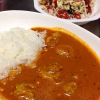 バターチキンカレー🍛とコールスローサラダ|まっすぅさん