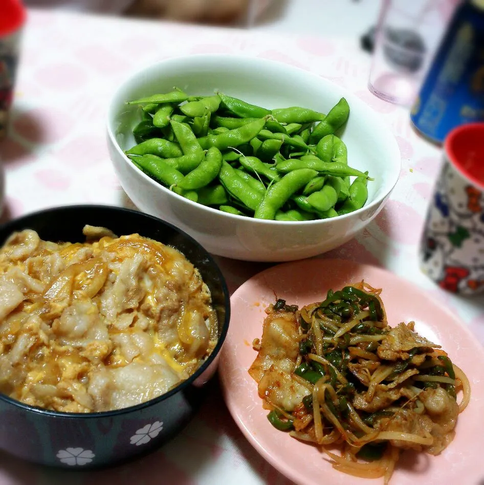 親子丼&青椒肉絲風炒め！枝豆そえて♡|makiさん