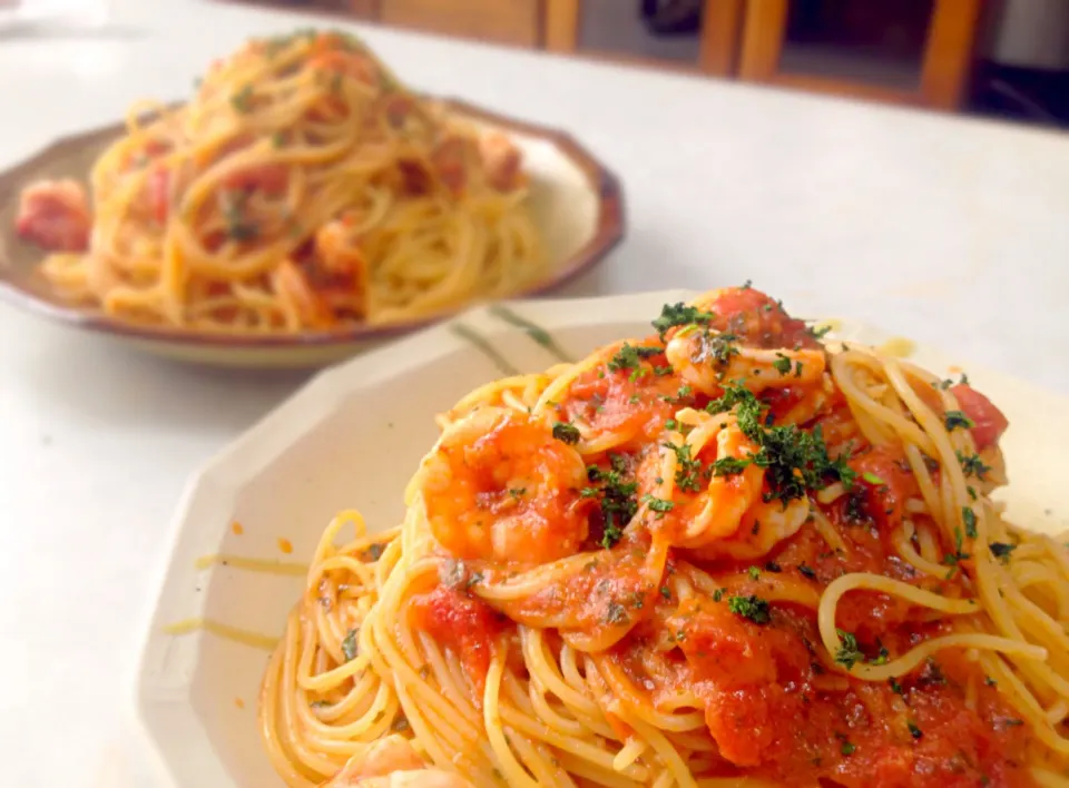 Spaghettini with lemon tomato sauce and shrimp|Kirk Awiamさん