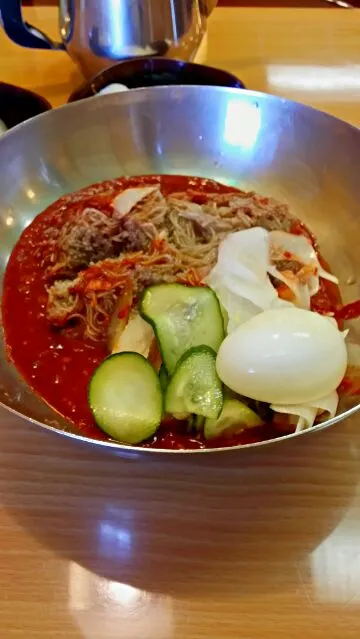 비빔냉면  korean style cold buckwheat noodles mixed with red pepper sauce 🍴👍🆙|Jamie Yenさん