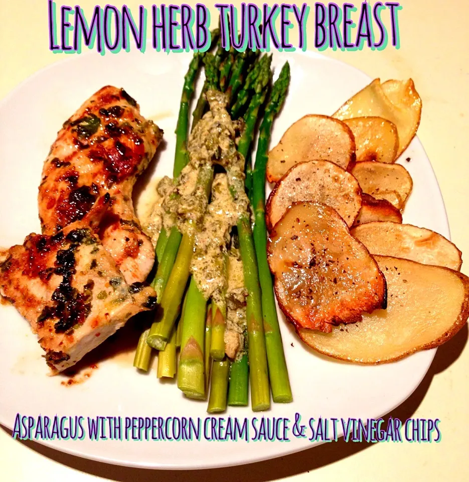 Lemon herb turkey breast with asparagus & peppercorn cream sauce & salt vinegar chips|bertocci infernoさん