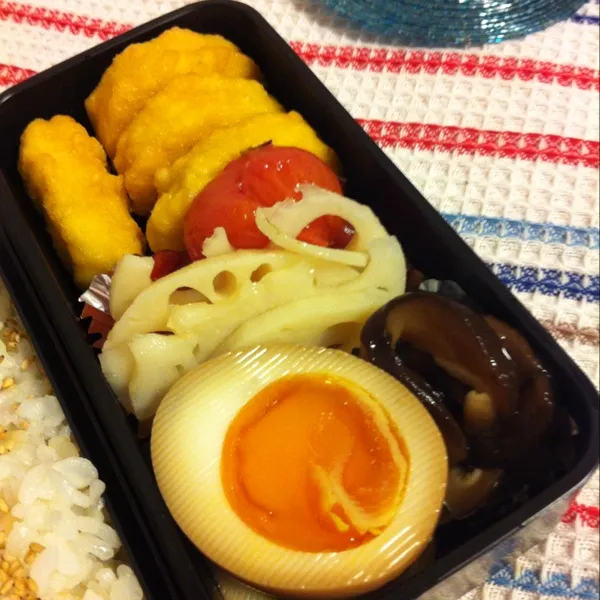 Snapdishの料理写真:おはようございます〜
チキンナゲット♪レンコン甘酢煮 トマトの酸っぱ煮♪椎茸煮しめ♪味玉(*^o^*)|しびる1126さん