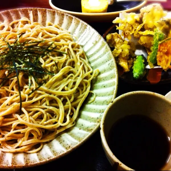 達人の手打ち蕎麦 うまうま〜（≧∇≦）
益子焼の器でいただきました♪
土日祝日限定|しびる1126さん