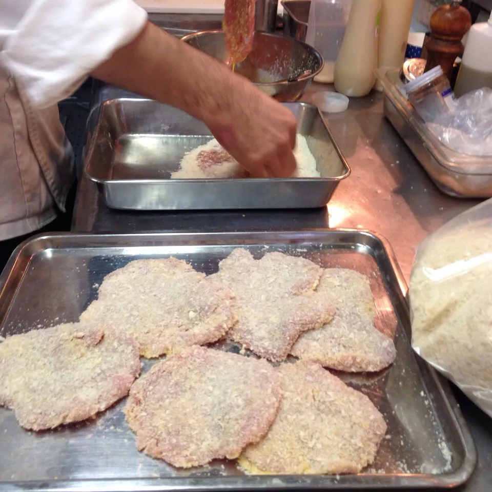 ビバーチェ今日のコースのメインはミラノ風カツレツ|Chef 中川浩行さん