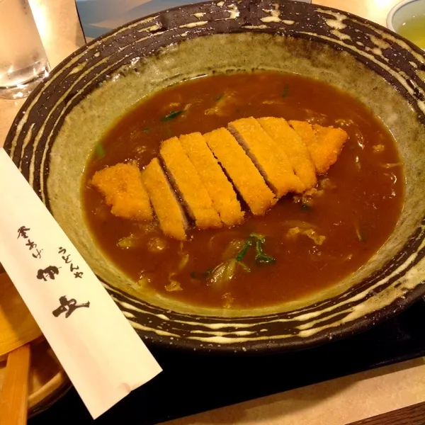 伊吹のカツカレーうどん！！
3/25で閉店するって知らなかった٩(๑꒦ິȏ꒦ິ๑)۶
46年間お疲れ様でした！
お出汁の効いたカツカレーうどん美味しかった〜(｡>∀<｡)|ぃちさん