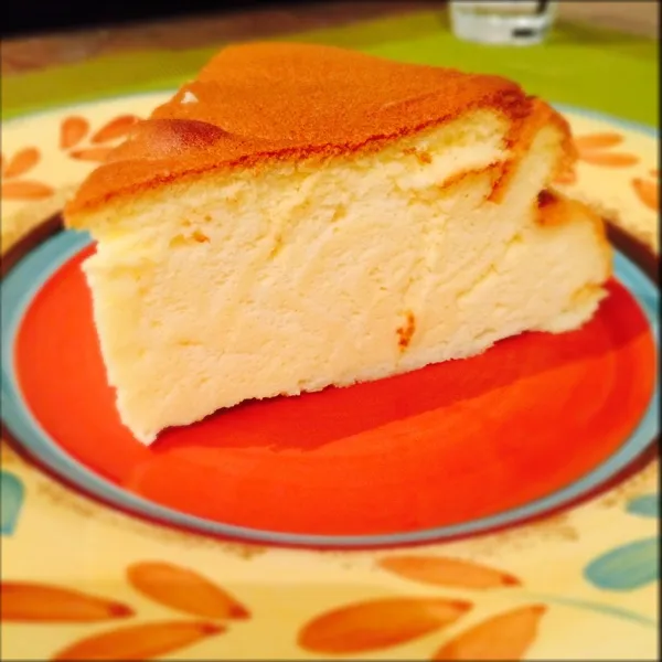 初めてのスフレチーズケーキ☻
混ぜ加減と焼き加減が難しい(´･Д･)
でも、美味しいよね♪|shimacoさん