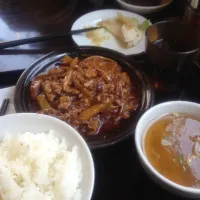 Snapdishの料理写真:麻辣羊肉じゃがいも炒め@ちょもらんま門前仲町|reiさん