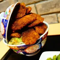 Snapdishの料理写真:【大阪・香里園】ジョニーのからあげ香里園「チキンかつ丼 大盛り(香里園店限定メニュー)」