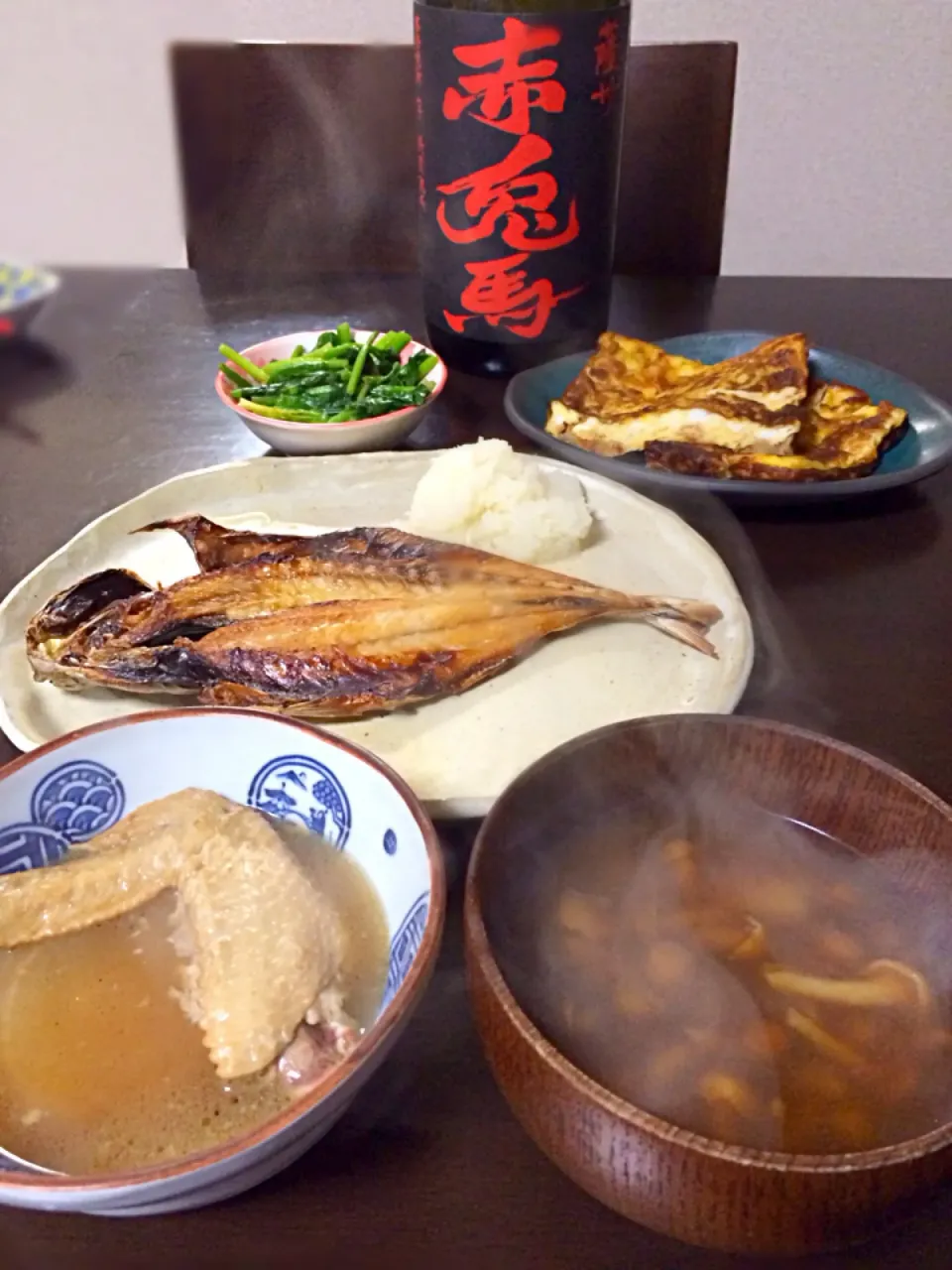 Snapdishの料理写真:昨晩はさっぱり系家居酒屋？ 鯵の干物、手羽大根、玉子焼き、ほうれん草のソテー、なめこの味噌汁、酒は赤兎馬|ままぞうさん