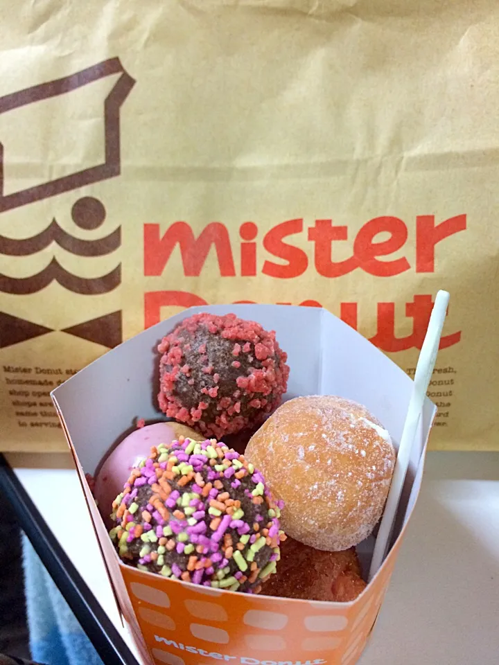 Snack time... Mister Donut...|Arthea Joy Goさん