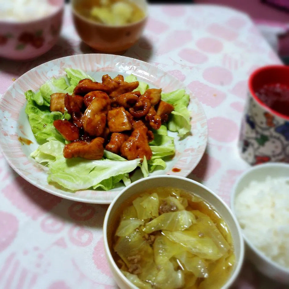 照り焼きチキン&挽肉とキャベツのスープ♡|makiさん