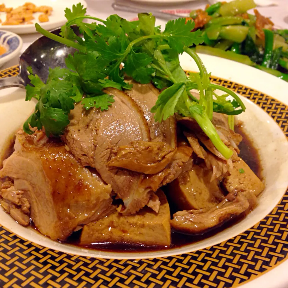 Snapdishの料理写真:Braised goose|willzさん