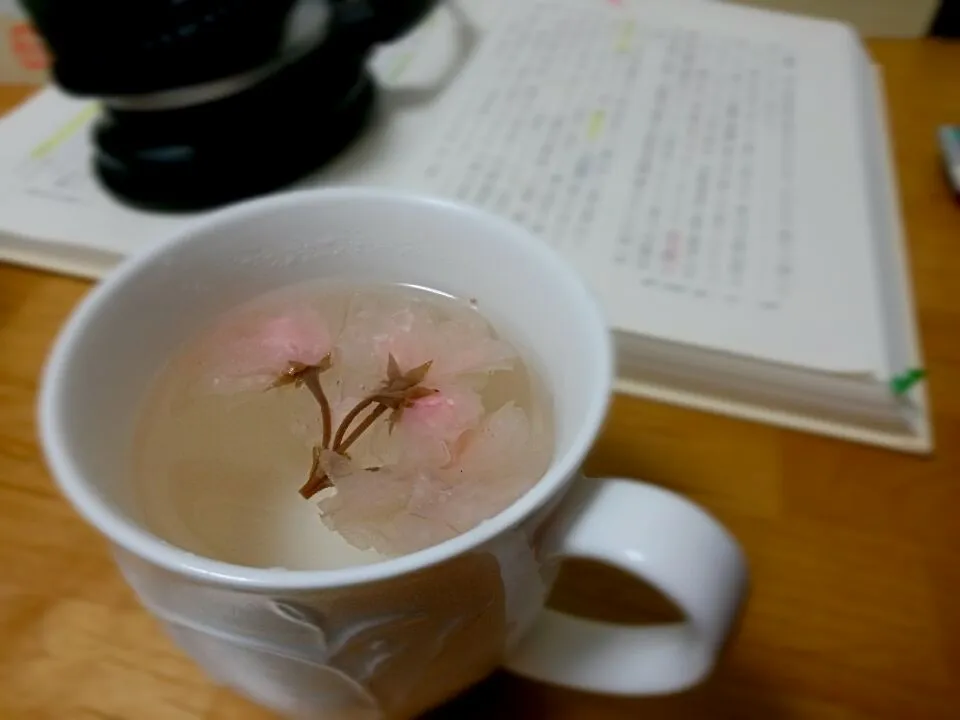 Snapdishの料理写真:さくら茶|Misa Kawakamiさん