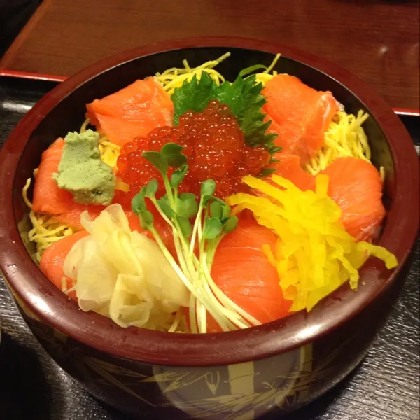 鮭といくら丼！850円|naaaさん