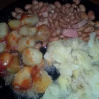 Beans and ham, fried potatoes, and frybread|Tammi Beissel Duncanさん