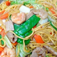 Snapdishの料理写真:Noodles (pancit canton)|iluvhelenaさん