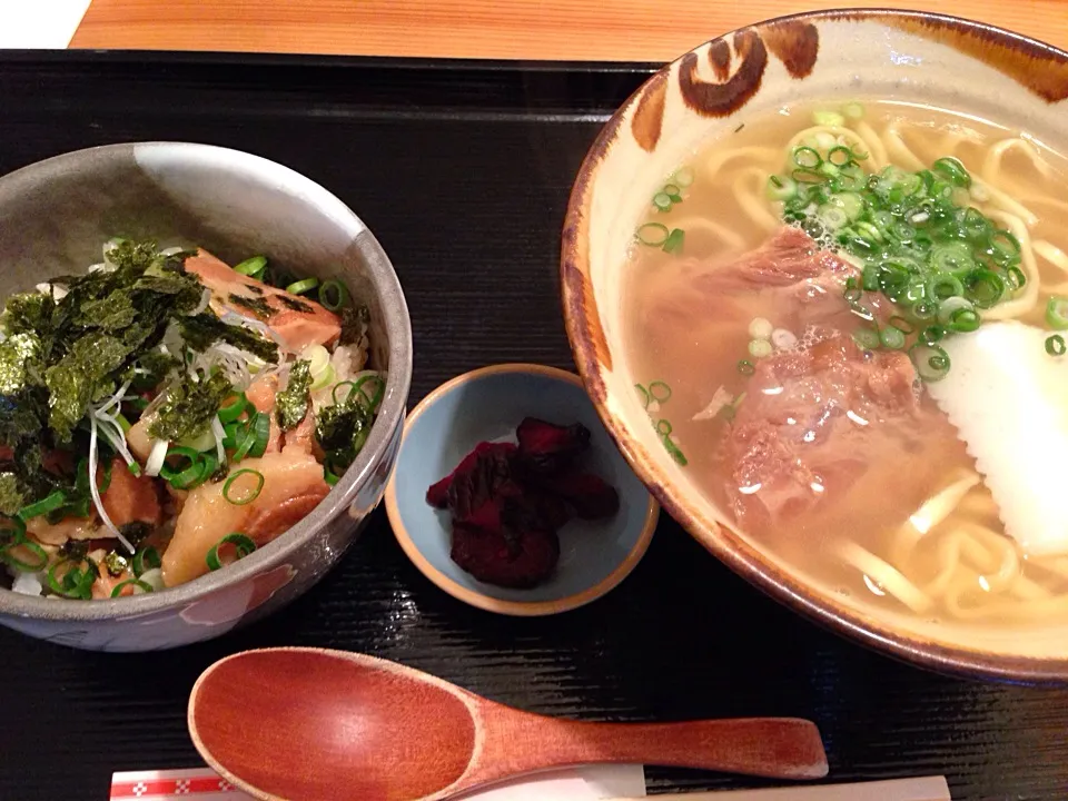 軟骨ソーキそば ラフテー丼|愛ペガさん