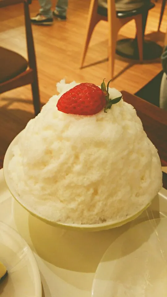 strawberry milk shaved ice|Jihye Jsさん