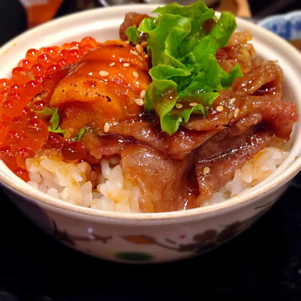 Snapdishの料理写真:Ohmi wagyu / ikura / uni donburi|willzさん