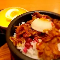 Snapdishの料理写真:Hot stone pork rice with collegan and lava egg|Ian Kohさん