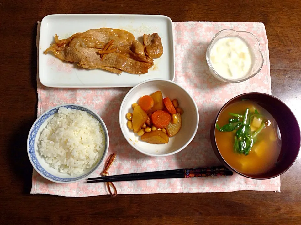 ある日の夕食(学校の課題笑)|なかむー꒰ ′ ꈊ̮ ‵ ꒱さん