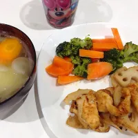 Snapdishの料理写真:照り焼き、コンソメスープ|mihoさん