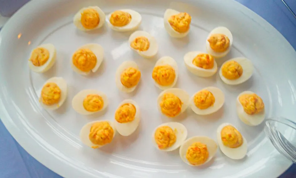 Smoke salmon deviled eggs|Erin Bizzieさん