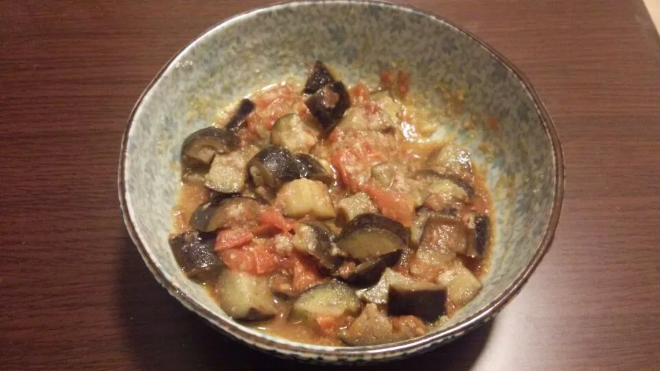 Snapdishの料理写真:fricassée d'aubergines à la tomate et au parmesan|Antoine Blancさん