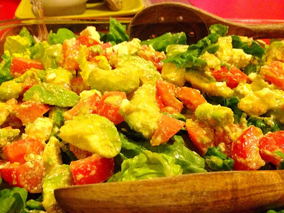 Avocado, Feta and Tomato Salad|Rachelle Elise Etienne Breidenbachさん