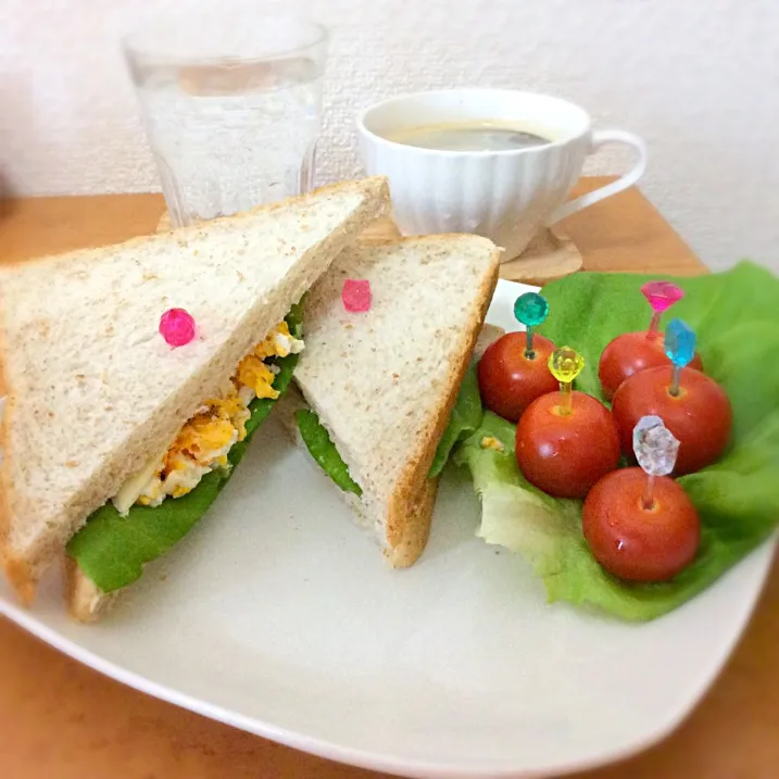 Snapdishの料理写真:Egg sandwich|shizujiさん