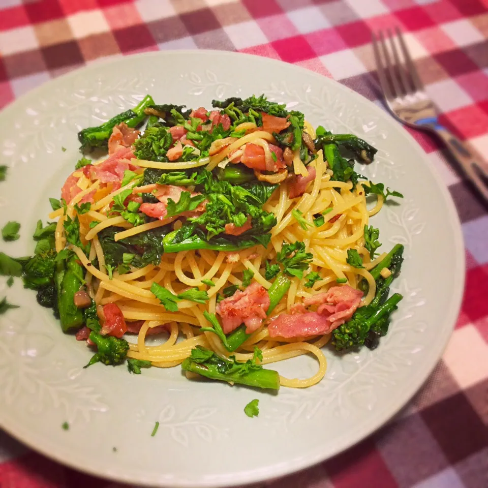 ハムと菜の花のアンチョビパスタ♪|akika.iさん