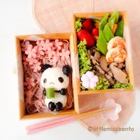 Snapdishの料理写真:パンダの桜お花見弁当|シャリーさん