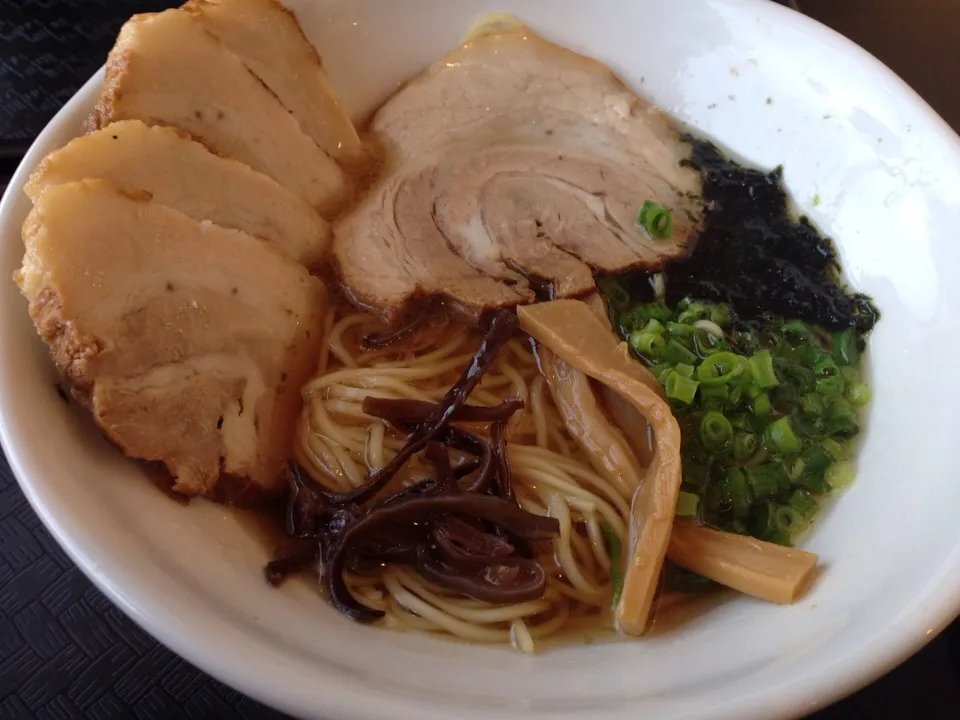 魚介あっさりしょうゆラーメン＋チャーシュー|まさとさん