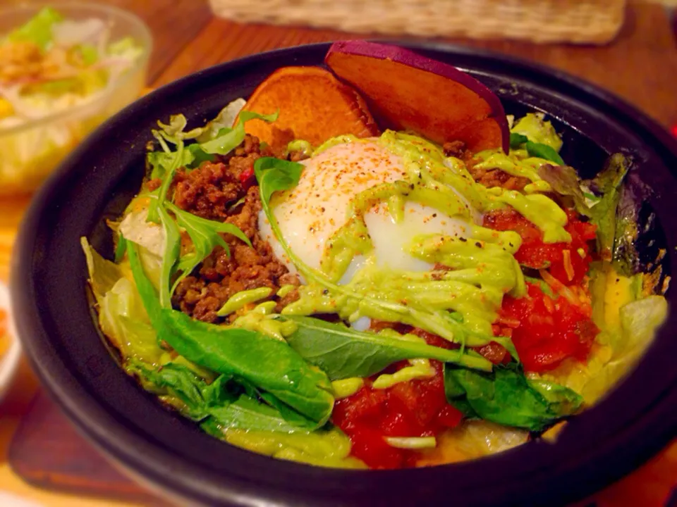 アボカドとチーズのタコライス|Moeko Maruyamaさん