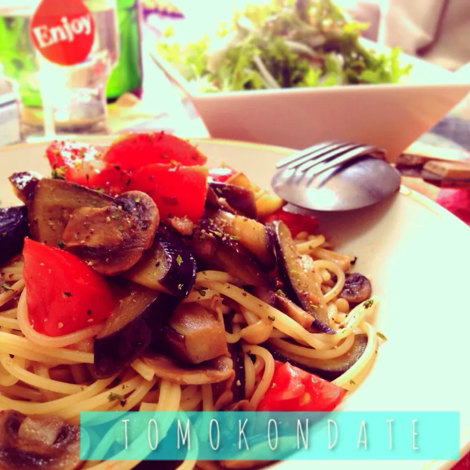 今日のトモコンダテはマッシュルームと茄子のパスタ🍄🍆🍝🍴。|🇯🇵ともこちゃん。さん