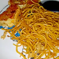 egg noodles with kekian (chinese food)|serafine santosoさん