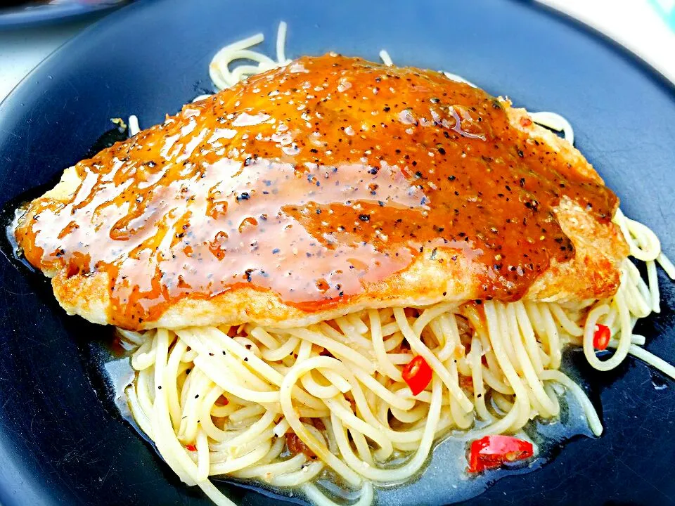 Grilled Fish Fillet with Aglio Olio|Yvonne Limさん