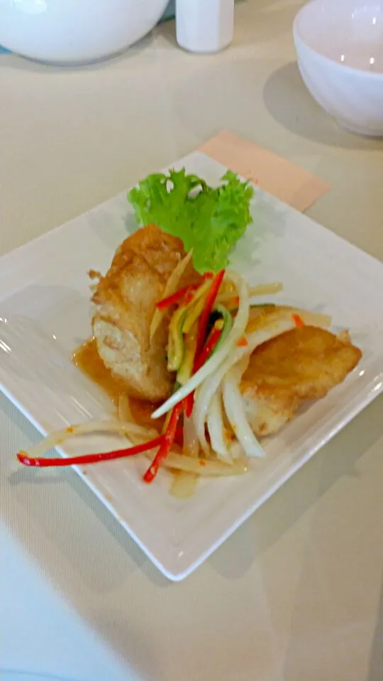 Deep - fried Fish Fillet in Thai Sauce|Yvonne Limさん