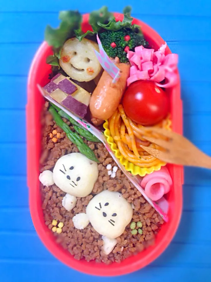 Snapdishの料理写真:chihoさんのもぐらさん弁当♡|みーたんさん