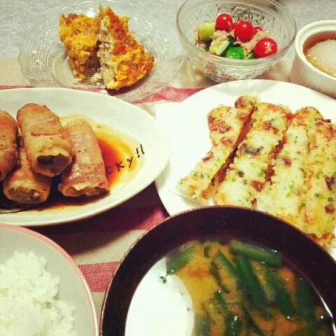 Snapdishの料理写真:竹輪の磯辺揚げ/ｴﾘﾝｷﾞ豚肉ﾛｰﾙ/炒り豆腐入り卵焼き/胡瓜とﾄﾏﾄとﾂﾅのｻﾗﾀﾞ/ごはん|おすこさん