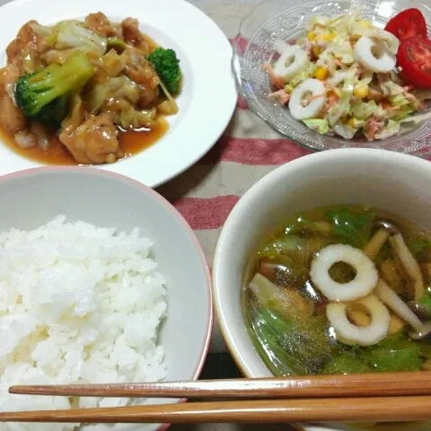 鶏むね肉と葱の中華炒め/ちくわのｻﾗﾀﾞ/ちくわのｽｰﾌﾟ
なんか気づいたらちくわばかり(笑)|おすこさん