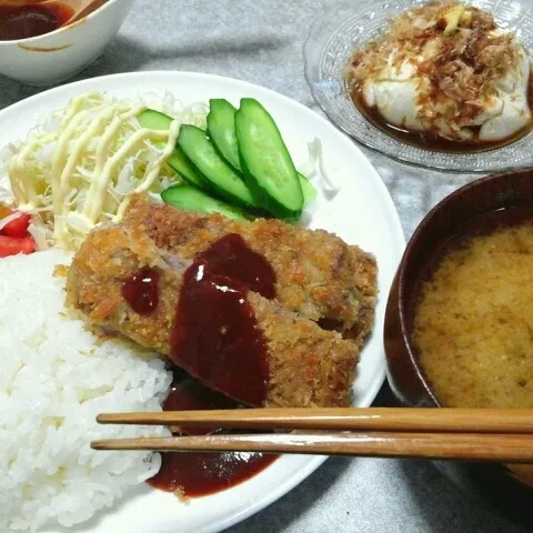 ロースカツ/お味噌汁
豚ロースが４割引きだった＼(^^)／|おすこさん