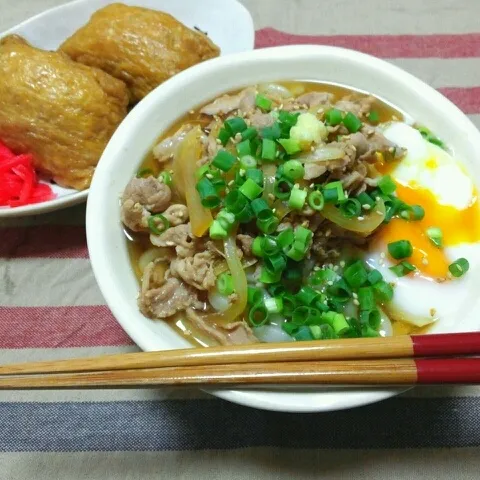 冷やし肉うどん/手作りいなり寿司
うどんだけじゃ足りないと言われそうだから、いなり寿司も作っておいて正解(笑)|おすこさん