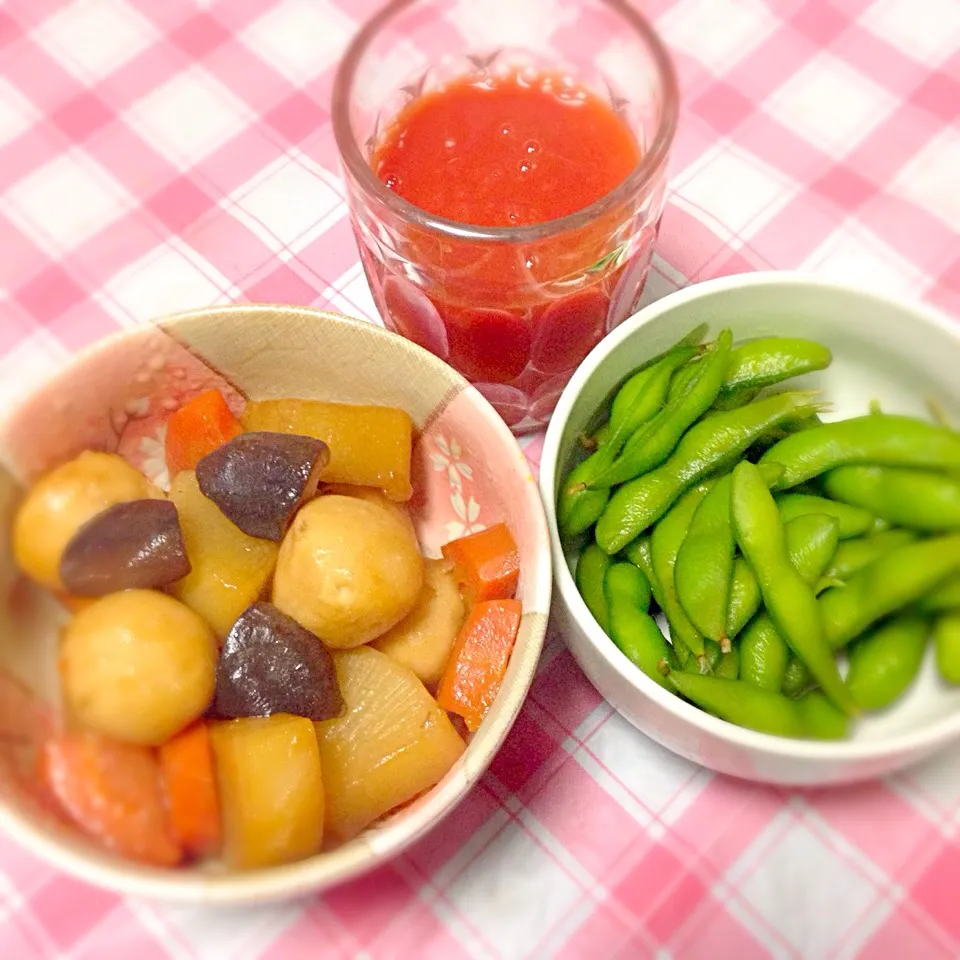 今日の夕食。枝豆と野菜煮っころがしとトマトジュース|Kaneko Ryogenさん