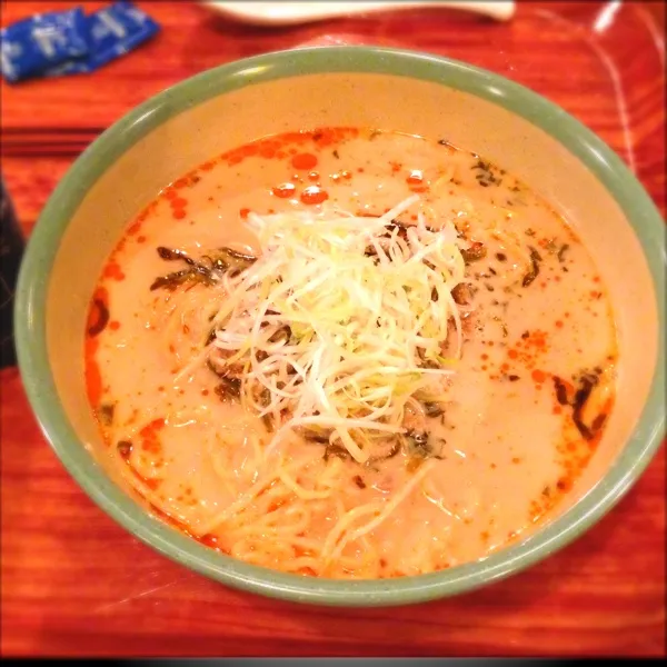 Snapdishの料理写真:夜は坦々麺、パンプキンチュロスにブラッドオレンジディップ☆食べてばっかりだな(∘❛ั⌔❛ั∘)|はさん