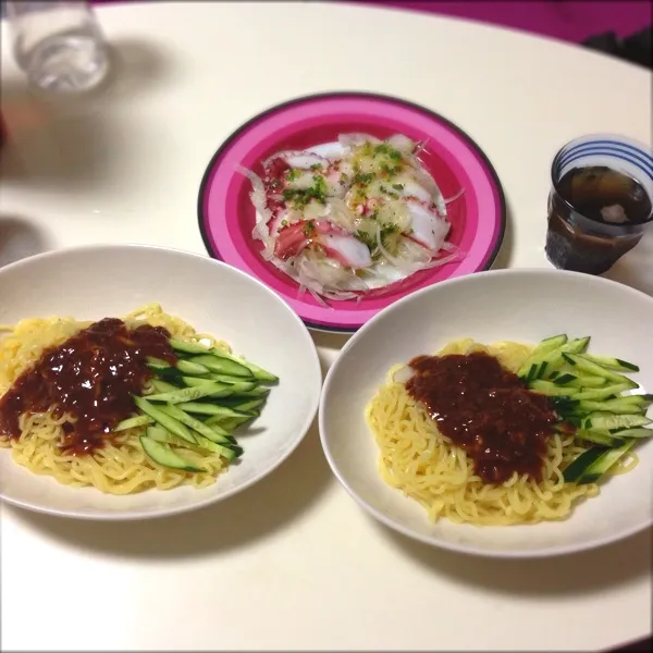 Snapdishの料理写真:ジャージャー麺、タコのカルパッチョ☆|はさん