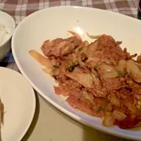 Snapdishの料理写真:カレイの煮付けと豚キムチ|じぇいむずさん