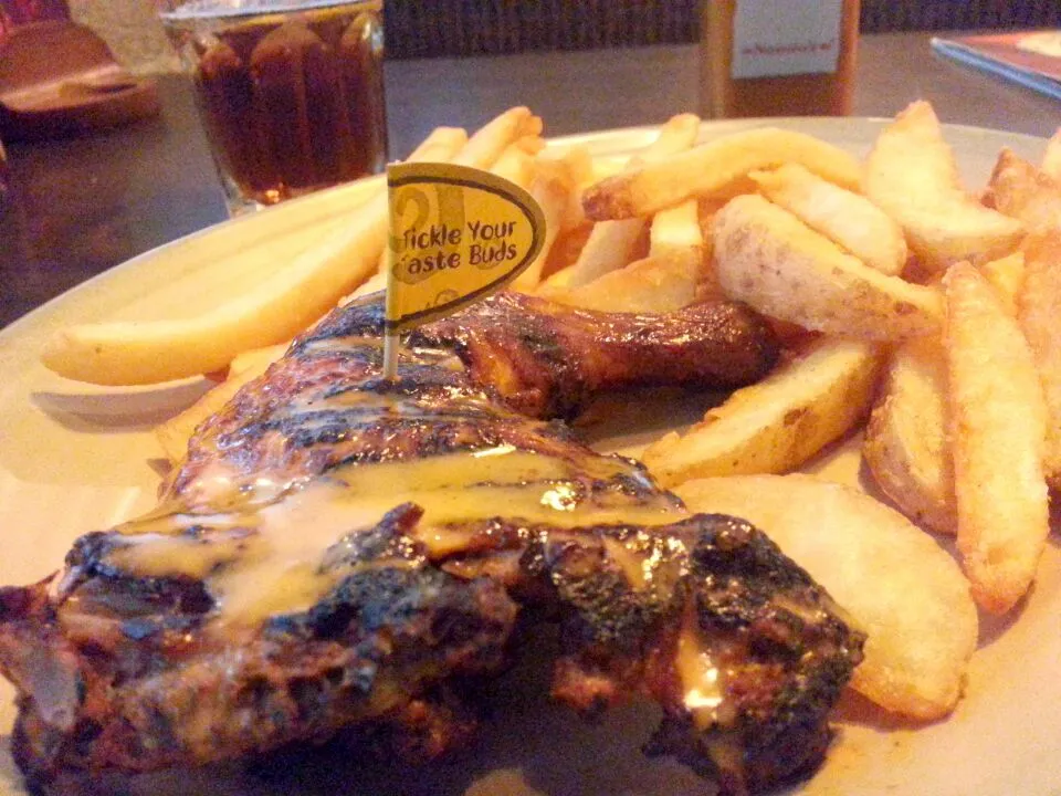 Food: 1/4 peri peri chicken with french fries and potato wedges
Restaurant Nando's, Portuguese cuisine|Jun Kiさん