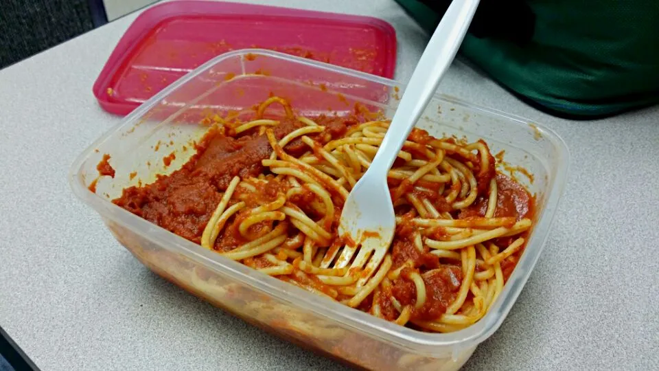 Spaghetti and tomato sauce|Chris Postnikoffさん